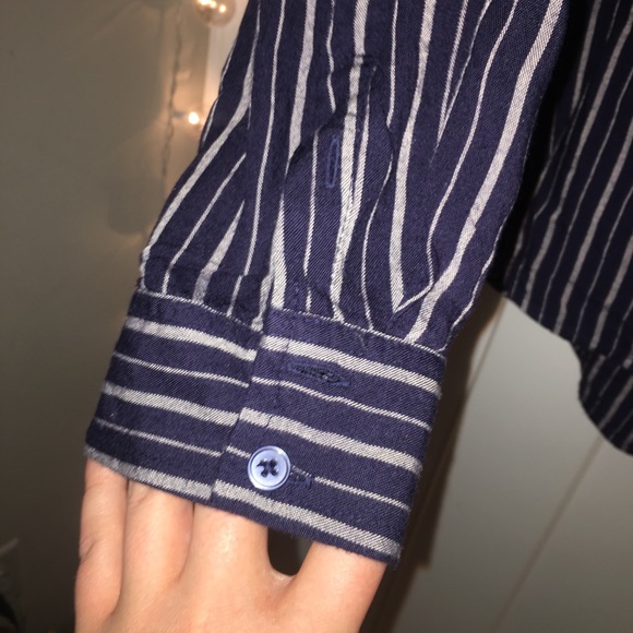 Linen button up - Picture 3 of 4